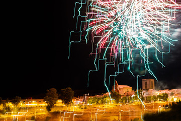 Fuegos artificiales nocturnos