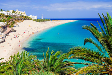 The beach Playa de Morro Jable. Fuerteventura, Spain. - obrazy, fototapety, plakaty