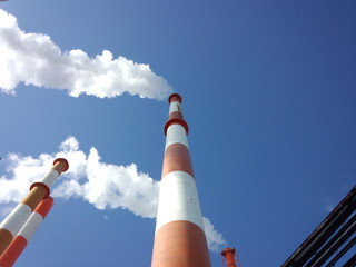 煙突から昇る煙