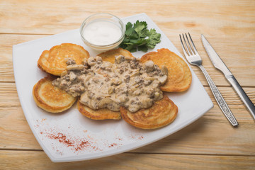 potato pancakes with mushrooms