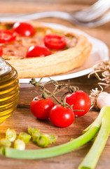 Leek and tomato quiche. 