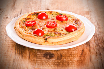 Leek and tomato quiche. 