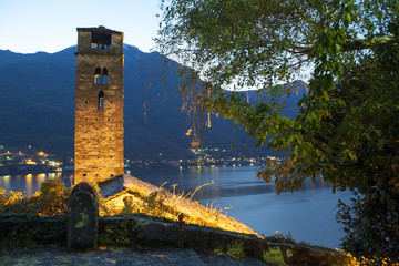 Careno sul lago di Como, notturno con campanile