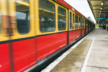 Berlin S-Bahn to record in dynamic. © Novanture