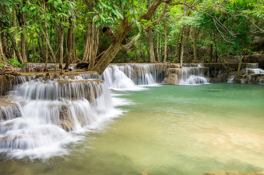 Huai Mae Kamin waterfall © 24Novembers