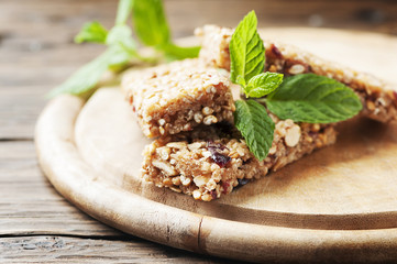 Healthy cereal bars with berry