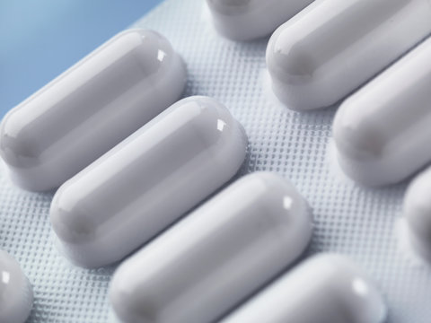Complete course of drugs in foil packaging