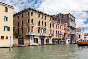 Fototapeta na wymiar view of the ancient houses from the canal, Venice, Italy