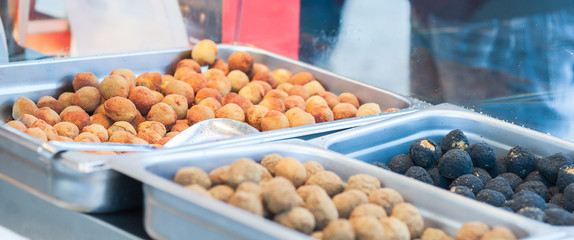 Fried olive ascolane . Typical regional dish