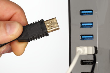 Computerstecker mit Verteiler