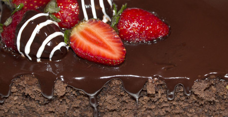 Chocolate cake with strawberries