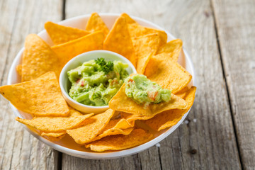 Guacamole sauce and nachos