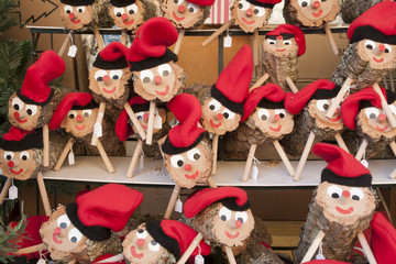 Tió, tronco navideño.