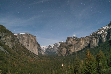 Moonlight view of Yosemite National Park from Tunnel View