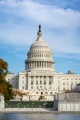 Obraz premium Daytime Landscape US Capitol Building Washington DC Grass Blue S