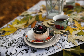  lunch in the park, desert in the forest