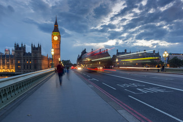 Fototapeta premium LONDON, ENGLAND - JUNE 16 2016: Night photo of Houses of Parliament with Big Ben from Westminster bridge, London, England, Great Britain