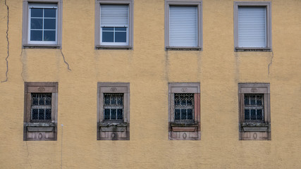 Fototapeta premium Gebäudeschäden