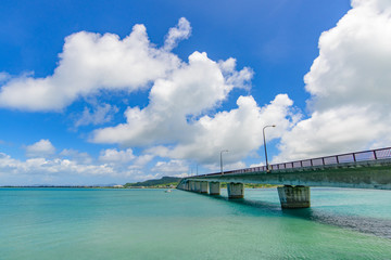 Obraz premium 沖縄県 浜比嘉島 浜比嘉大橋