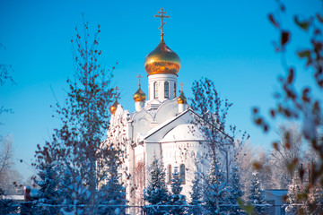Храм Святой Троицы в Кемерово зимой