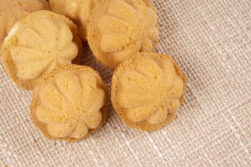 Kuih bahulu, Malay sweet egg sponge cake