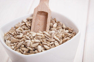 Sunflower seeds containing zinc and dietary fiber, healthy nutrition