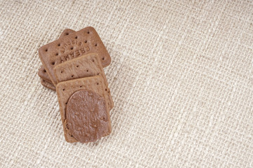 Organic whole wheat crackers .