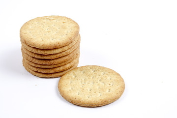 Organic whole wheat crackers .