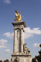 Fototapeta premium Colonne du Pont Alexandre III à Paris