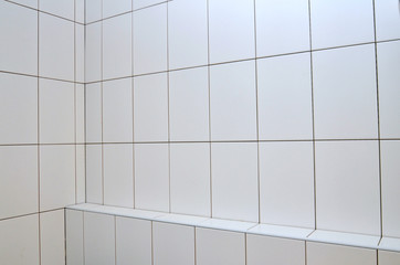 neues Bad, Badewanne, Flie&szlig;en