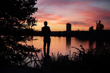 Couché de soleil sur le lac de Viry-châtillon