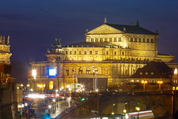Fototapeta na wymiar Opera house and concert hall Semperoper, Saxon State Opera, at night in Dresden, Saxony, Germany