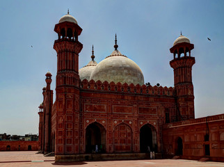 Fototapeta na wymiar Prayer Hall of Badshahi or Imperial Mosque, Lahore, Pakistan