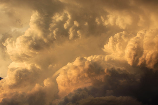 bubbling storm clouds © ARHIT