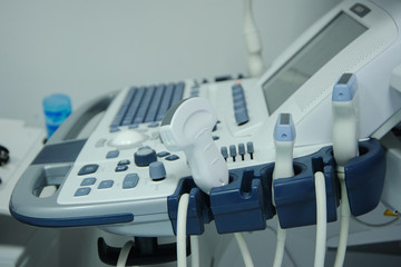 ultrasound diagnosis doctor's hand