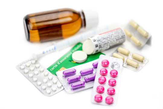 m&eacute;dicaments : pilules et sirops