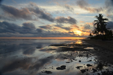Naklejka na ściany i meble Fiji Sunset over a Tidal Flat, Vanua Levu