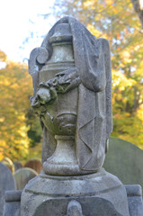 Urn gravestone
