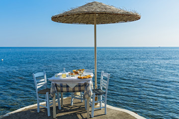 Table for lunch at Navy pier