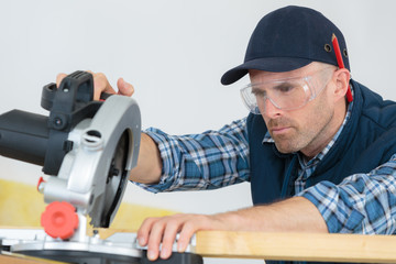 Man using circular saw