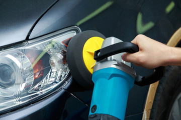 black car is polishing © deviddo