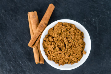 Cinnamon (selective focus)