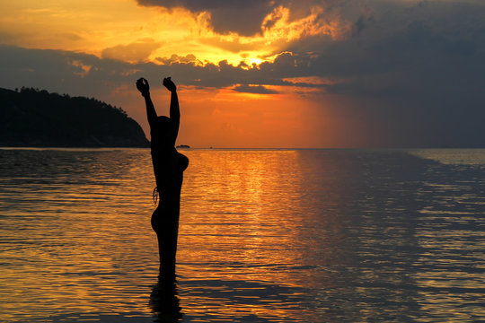 silueta en el atardecer