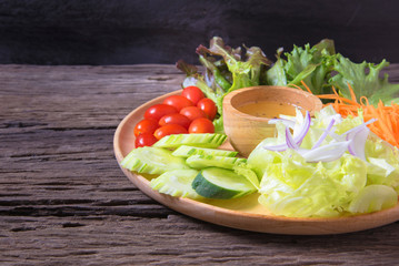 Salad with fresh vegetables