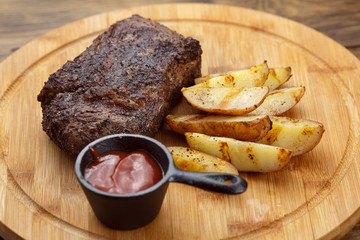 Steak with potatoes