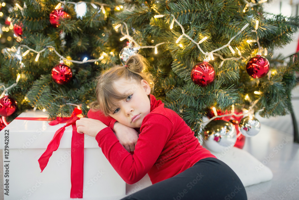 Canvas Prints enfant attendant d'ouvrir les cadeaux