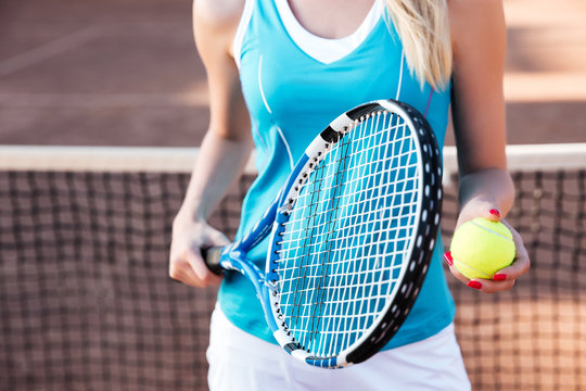 Cropped woman tennis player