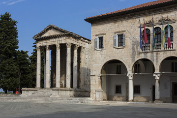 Fototapeta na wymiar Temple of Augustus - Pula - Croatia
