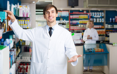 pharmaceutists working in chemist shop