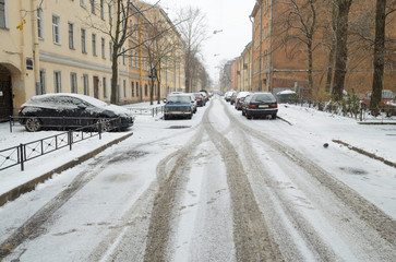 The first snow of the streets